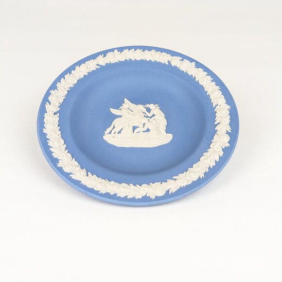 Vintage Wedgwood PEGASUS Collectible Jasperware Plate beautiful for bookshelf! - Picture 3 of 11